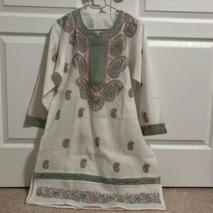 White Embroidered Kameez/ Tunic